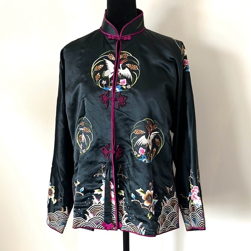 Vintage 1960s Chinese 100% Silk Black Embroidered Jacket Mandarin Collar Medium